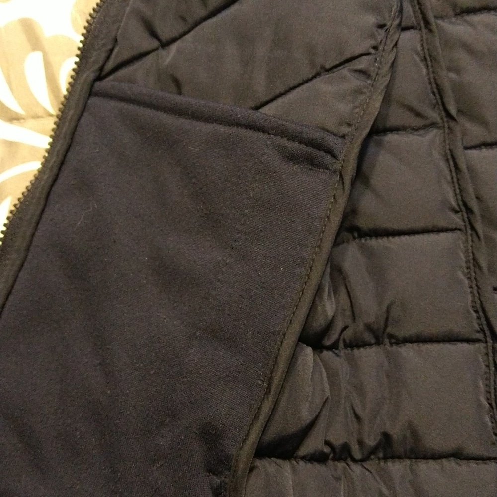 2/$20 GAP navy puffer vest with rainbow colored polka dots size L - Picture 4 of 5